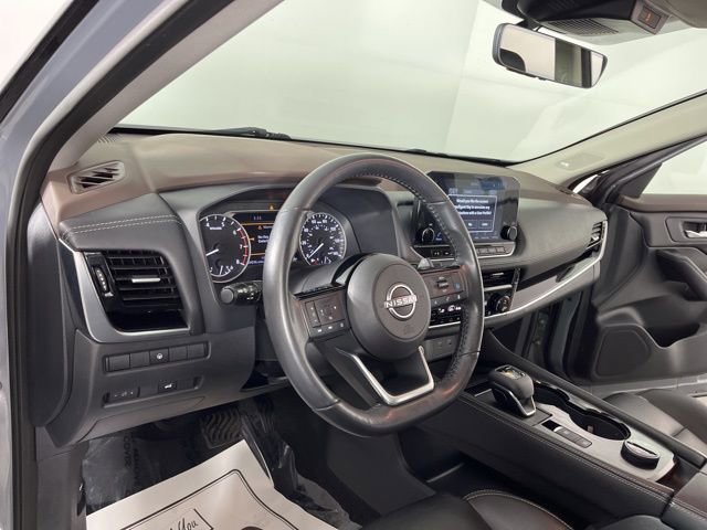 Used 2022 Nissan Rogue SL w/ SL Premium Package image 16