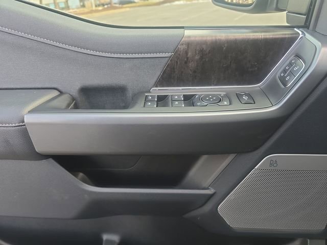 New 2026 Ford F250 Lariat w/ Black Appearance Package image 13