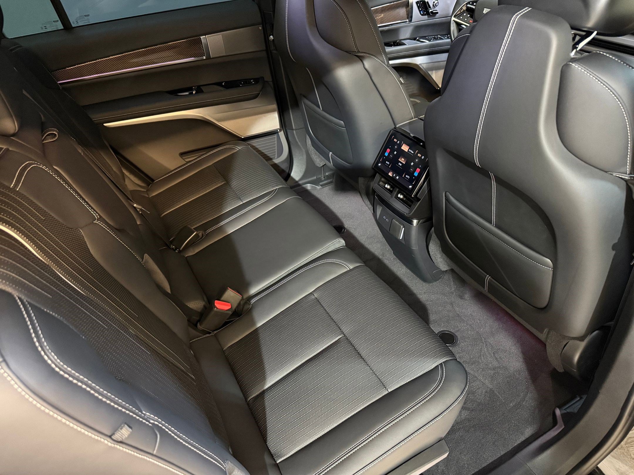 New 2026 Cadillac Vistiq Luxury image 54