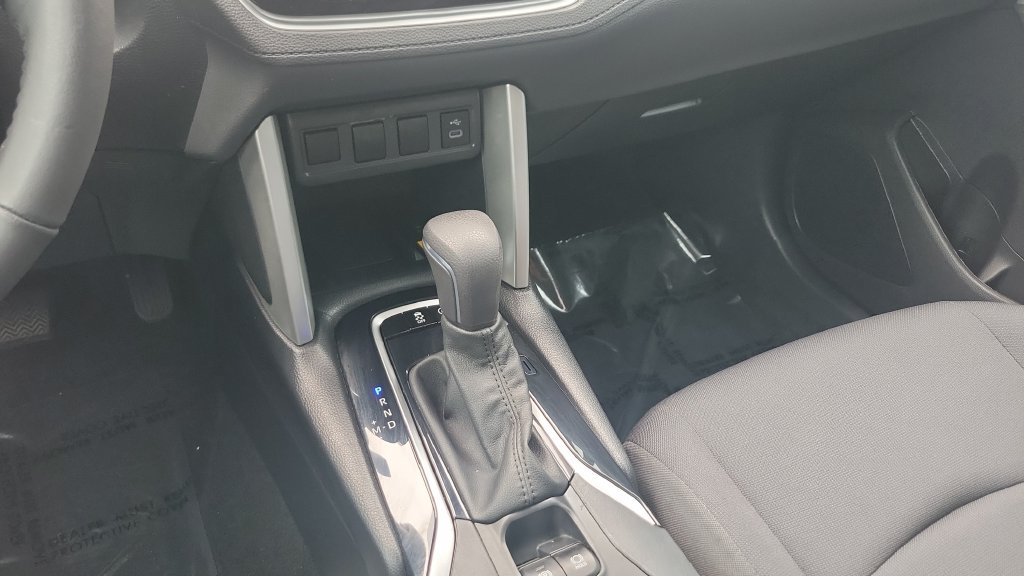 Used 2023 Toyota Corolla Cross LE w/ Moonroof Package AWD/4WD image 15