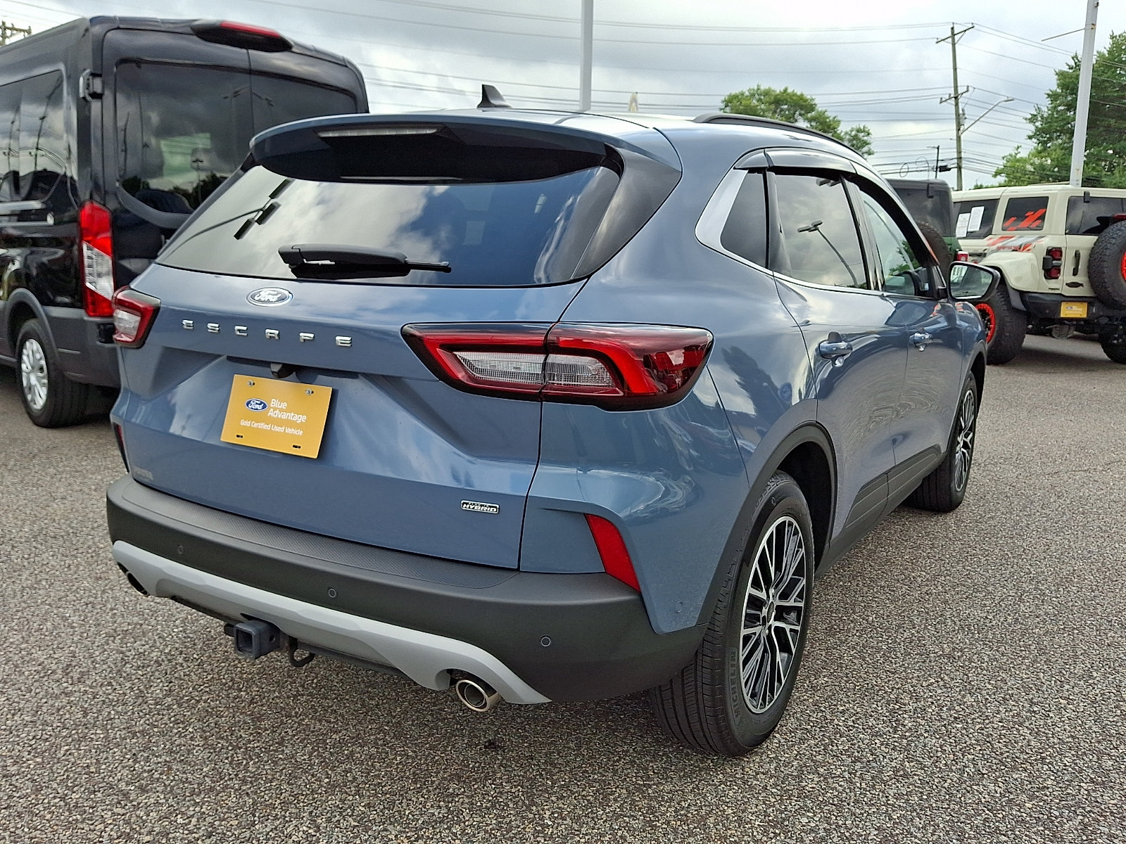 Used 2023 Ford Escape SE w/ PHEV Premium Package FWD image 10