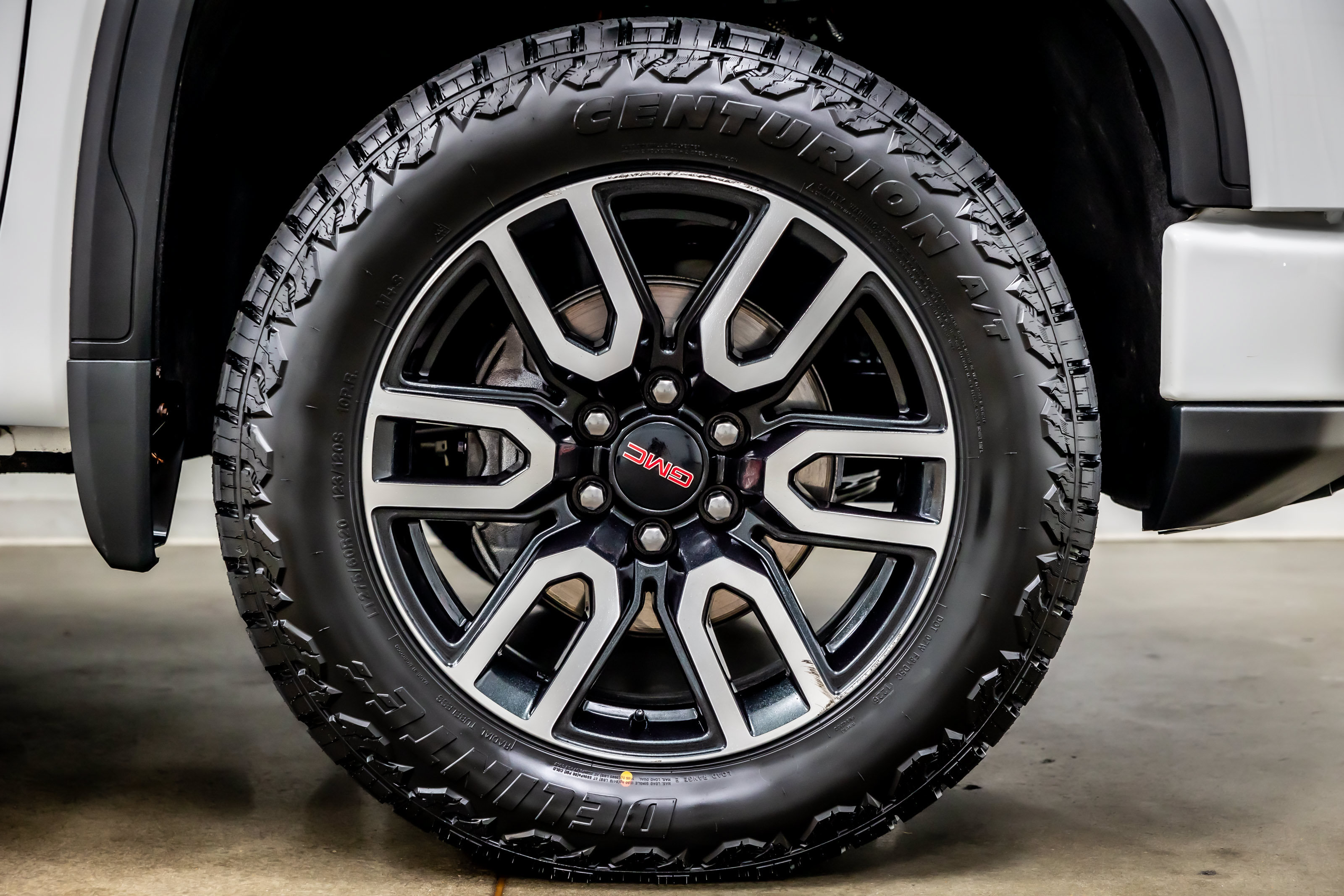 Used 2024 GMC Sierra 1500 AT4 w/ Technology Package AWD/4WD image 40