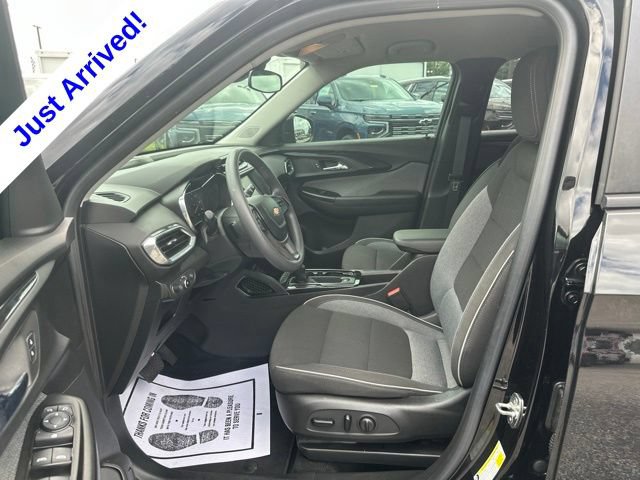 Used 2023 Chevrolet TrailBlazer LT AWD/4WD image 16