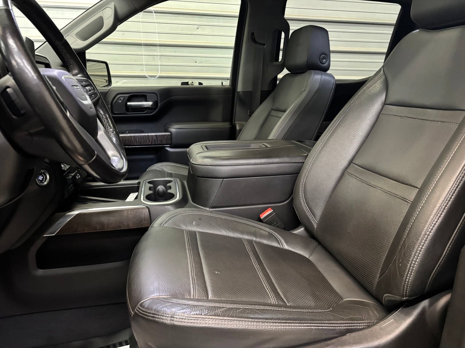 Used 2021 GMC Sierra 1500 Denali w/ Denali Ultimate Package AWD/4WD image 8