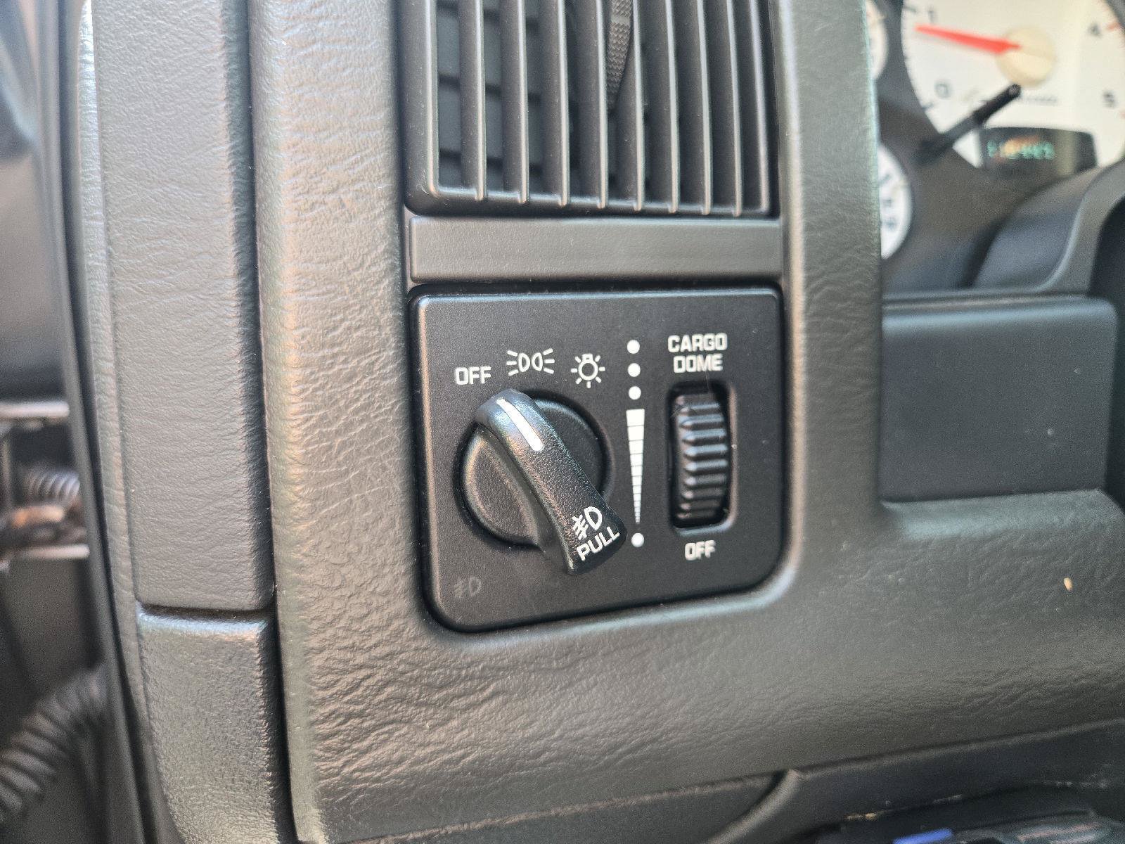 Used 2005 Dodge Ram 2500 Truck SLT w/ Quad Cab Big Horn Value Group AWD/4WD image 15