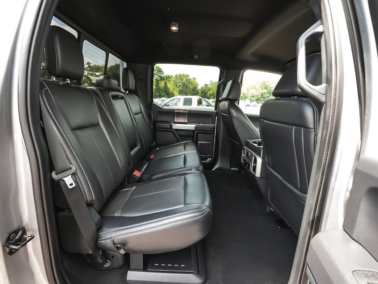 Used 2022 Ford F250 Lariat w/ Lariat Ultimate Package AWD/4WD image 42