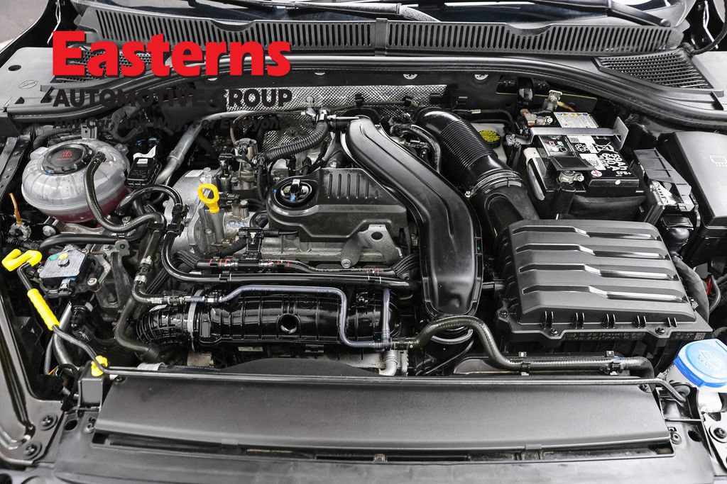 Used 2025 Volkswagen Jetta SE FWD image 7
