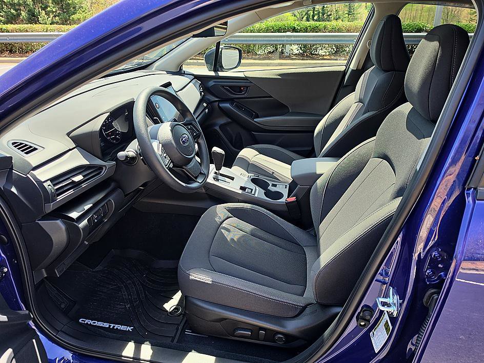 Used 2025 Subaru Crosstrek 2.0i Premium image 11