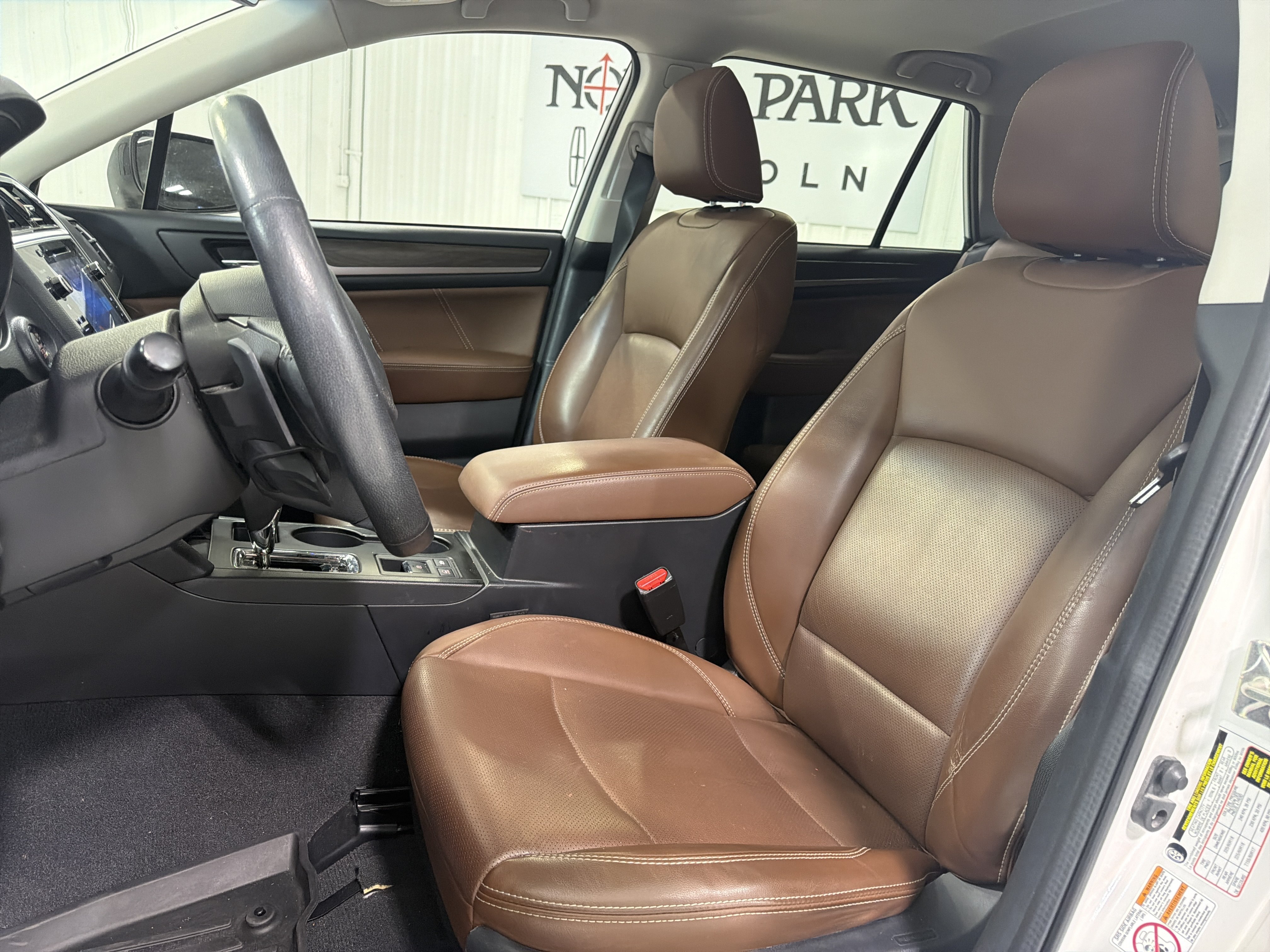 Used 2019 Subaru Outback 2.5i Touring AWD/4WD image 9