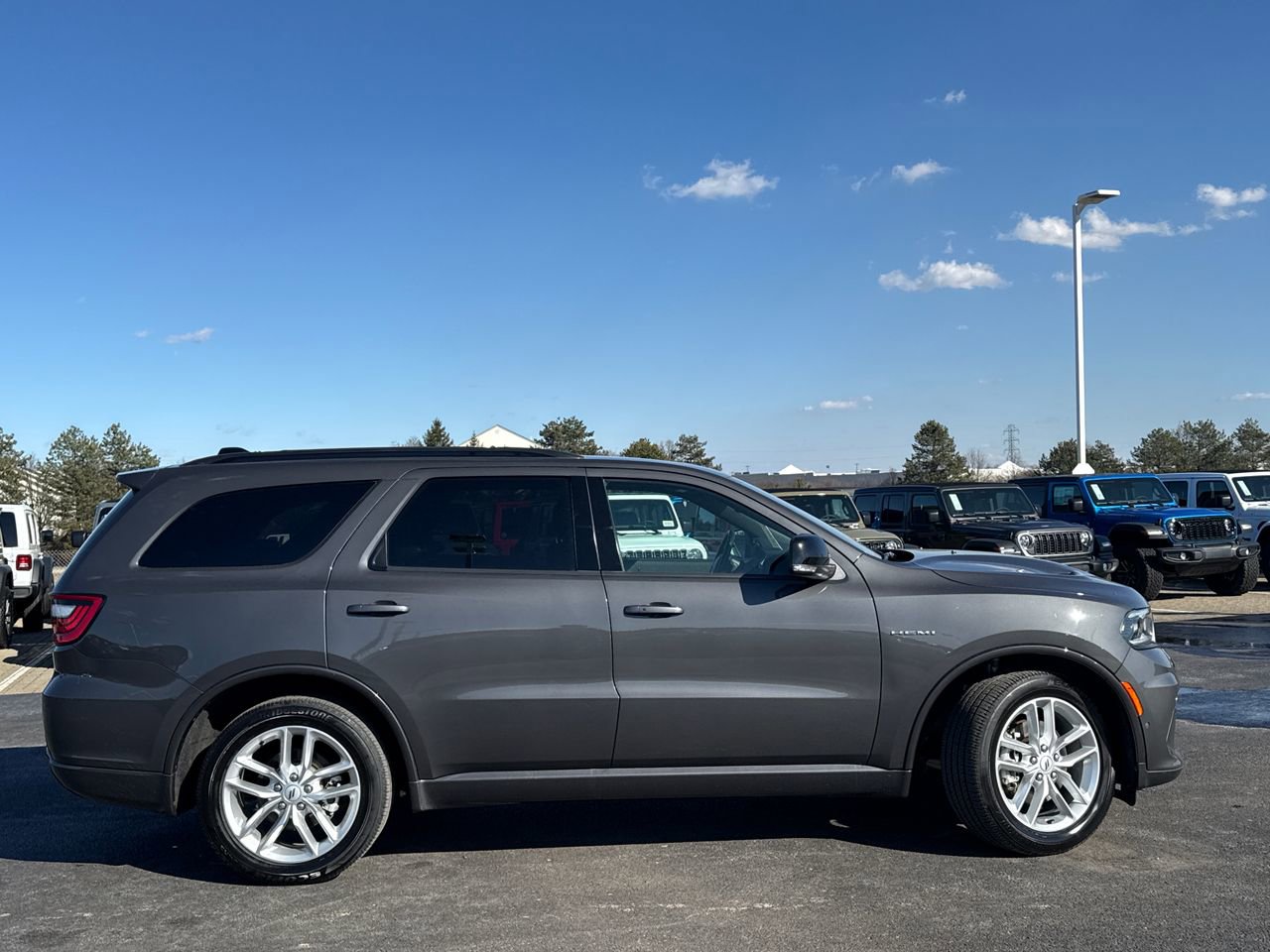 Used 2025 Dodge Durango R/T image 2