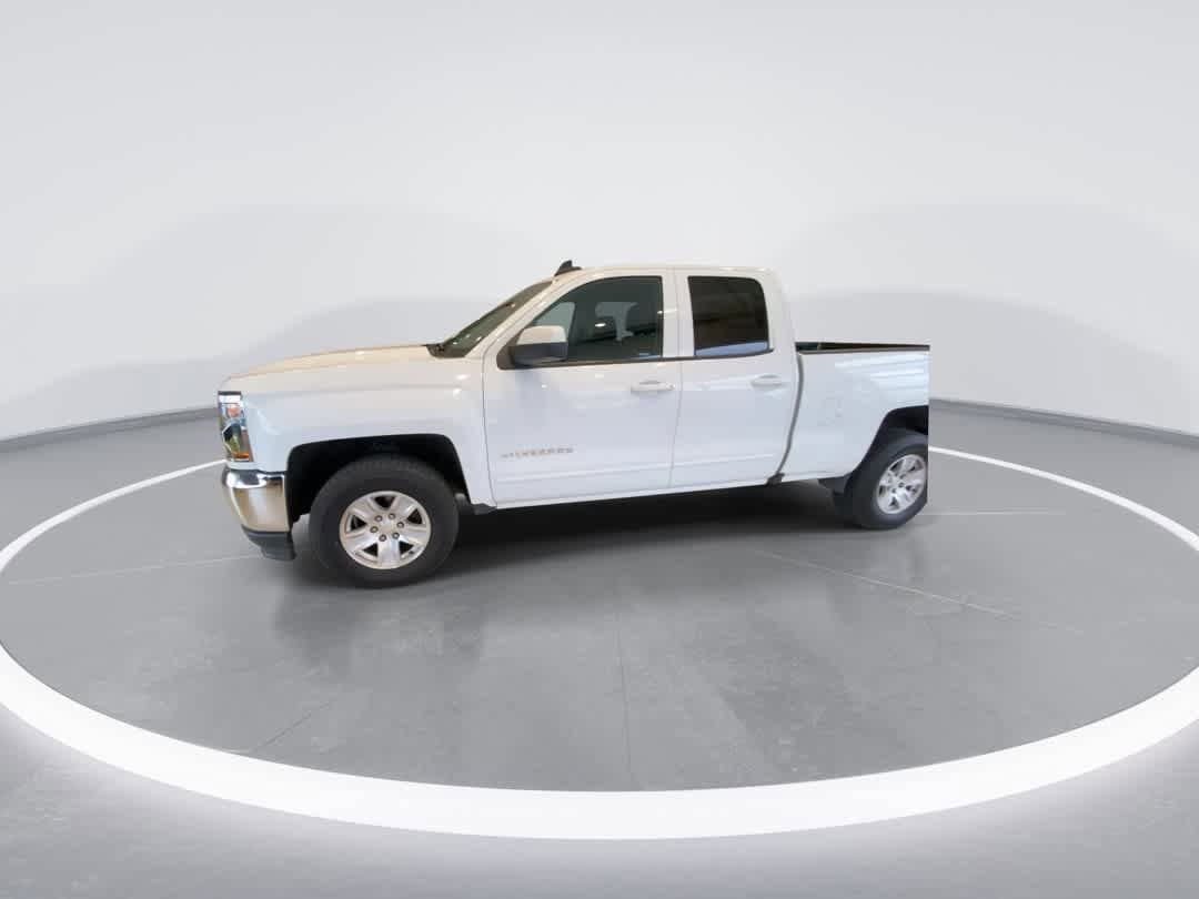 Used 2018 Chevrolet Silverado 1500 LT AWD/4WD image 4