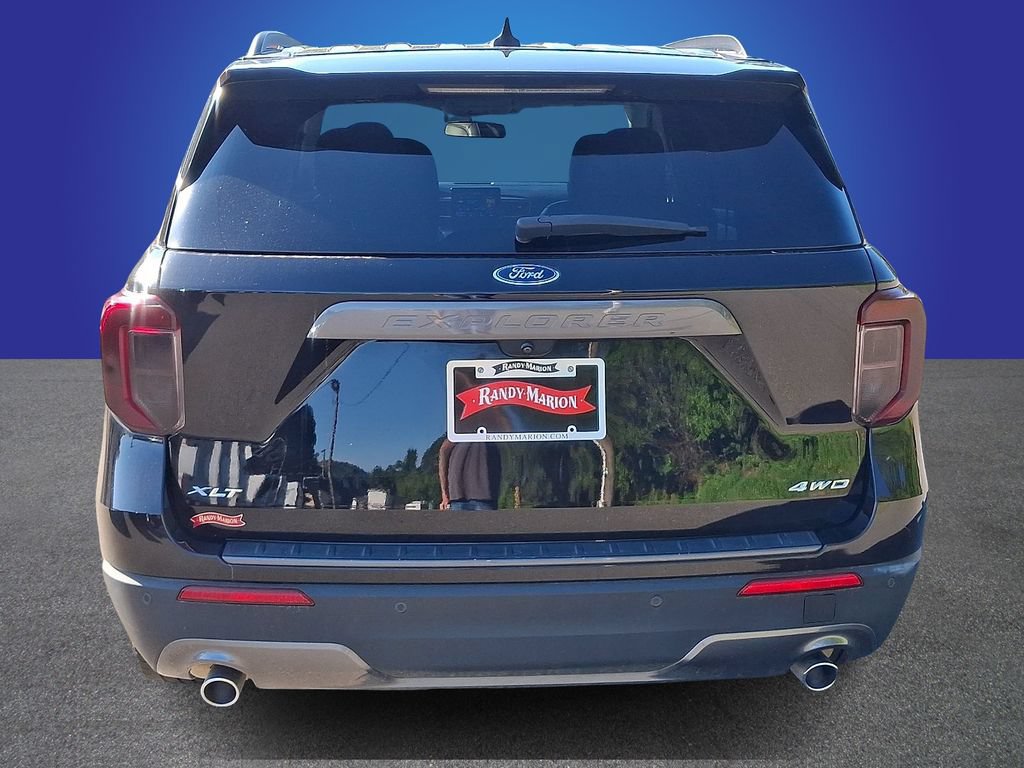 Used 2022 Ford Explorer XLT w/ Equipment Group 202A AWD/4WD image 5