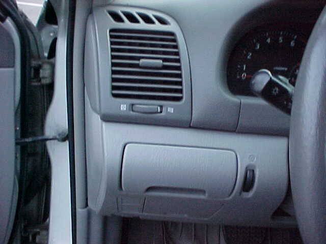 Used 2002 Toyota Camry LE w/ Pkg 2 FWD image 27