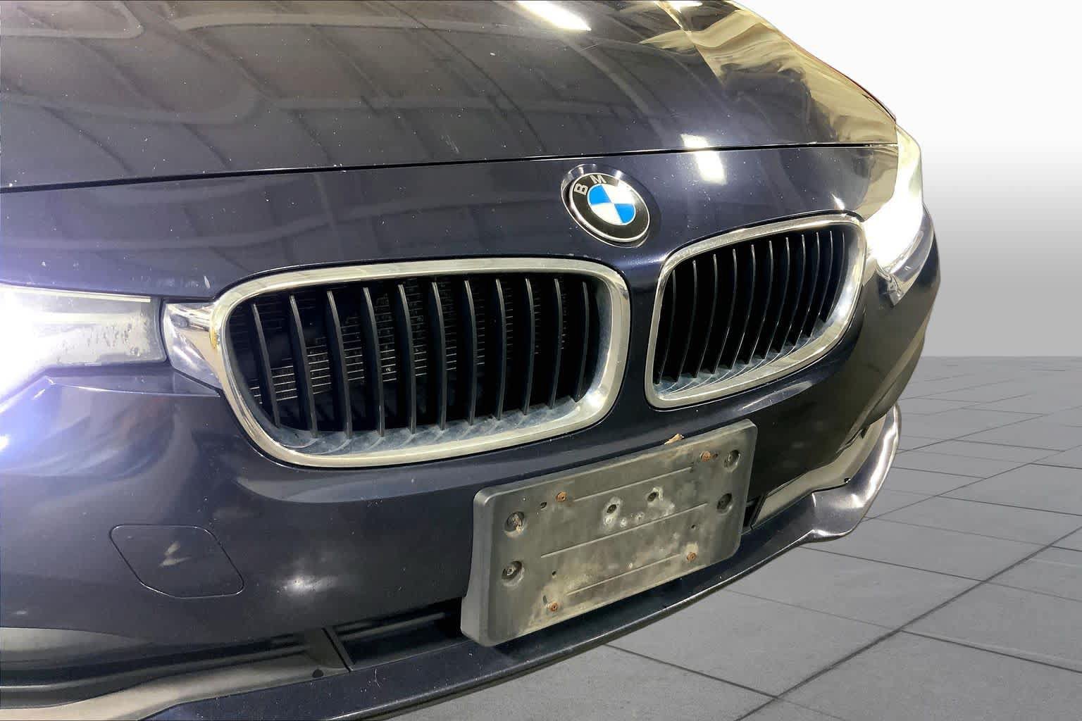 Used 2016 BMW 320i xDrive Sedan AWD/4WD image 30