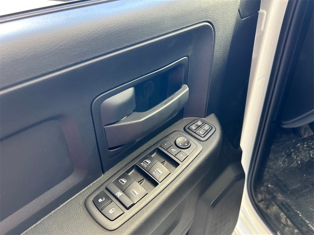 New 2024 RAM 2500 Tradesman w/ Chrome Appearance Group image 15