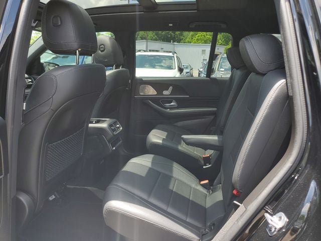 Used 2023 Mercedes-Benz GLS 450 4MATIC image 15