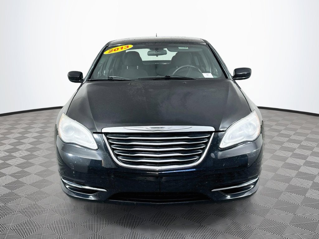 Used 2013 Chrysler 200 Touring w/ Cold Weather Group FWD image 4