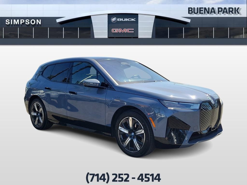 Used 2025 BMW iX xDrive50 image 2