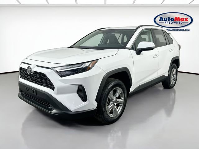 Used 2024 Toyota RAV4 XLE w/ Weather Package image 4