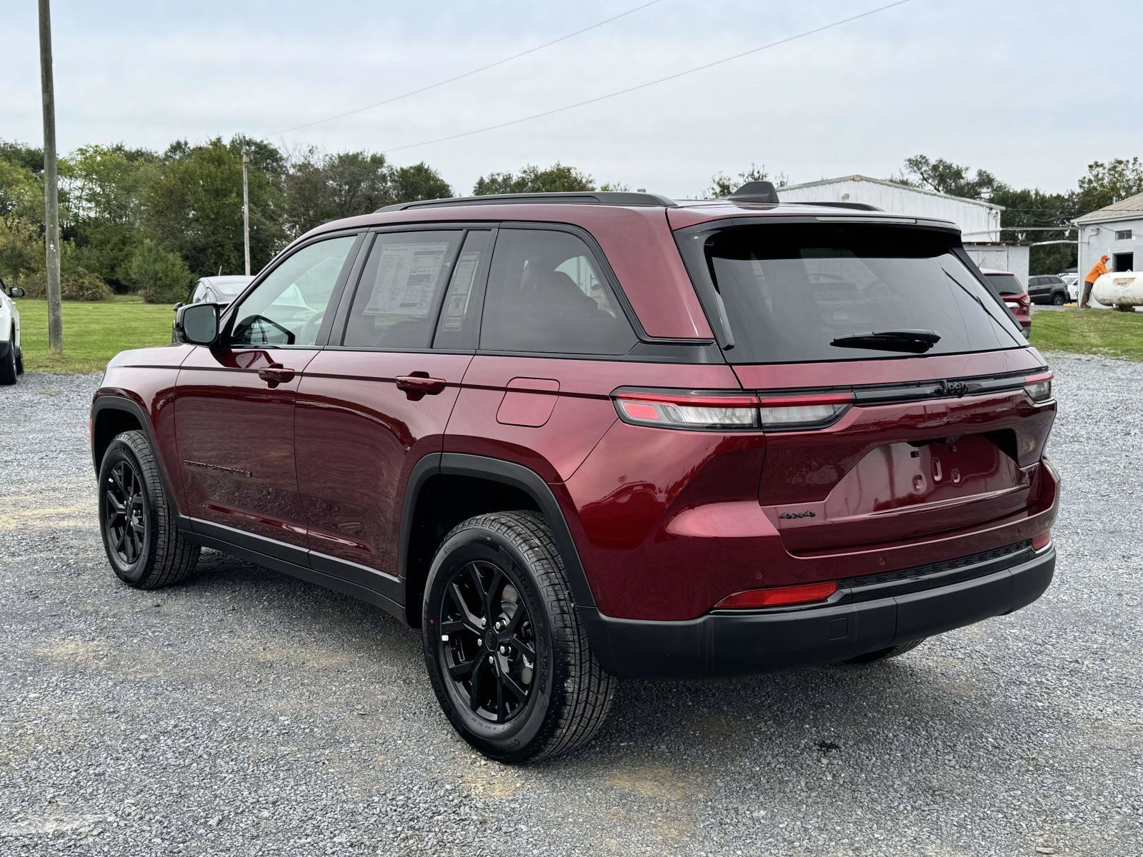 New 2025 Jeep Grand Cherokee Altitude AWD/4WD image 21