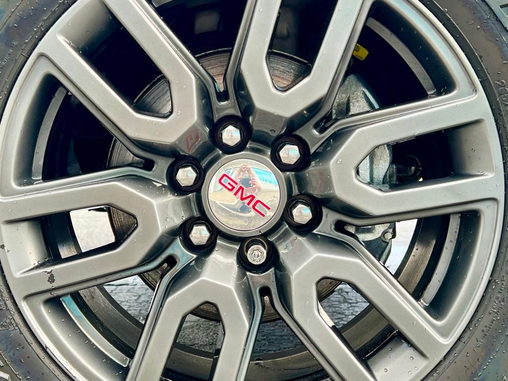 Used 2022 GMC Sierra 1500 AT4 w/ AT4 Premium Package image 17