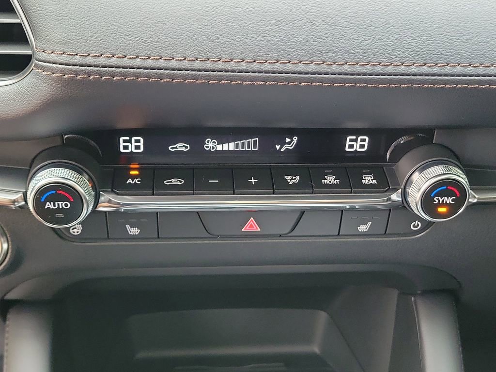 New 2026 MAZDA MAZDA3 Hatchback w/Premium Plus Pkg image 30