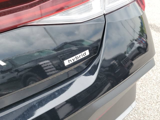 Certified 2025 Hyundai Elantra SEL FWD image 7