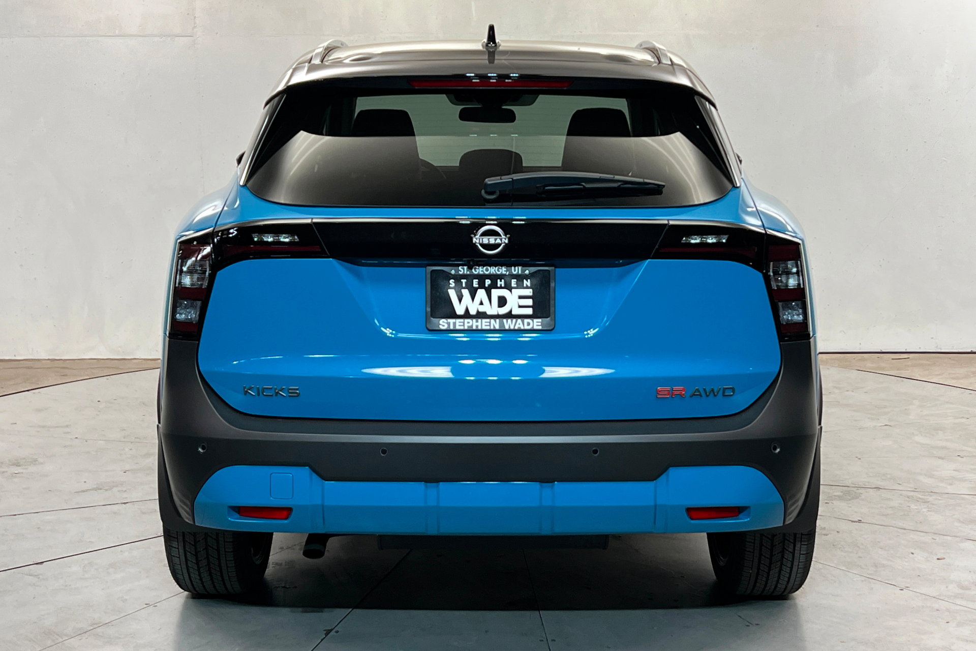 New 2026 Nissan Kicks SR w/ Cold Weather Package AWD/4WD image 4