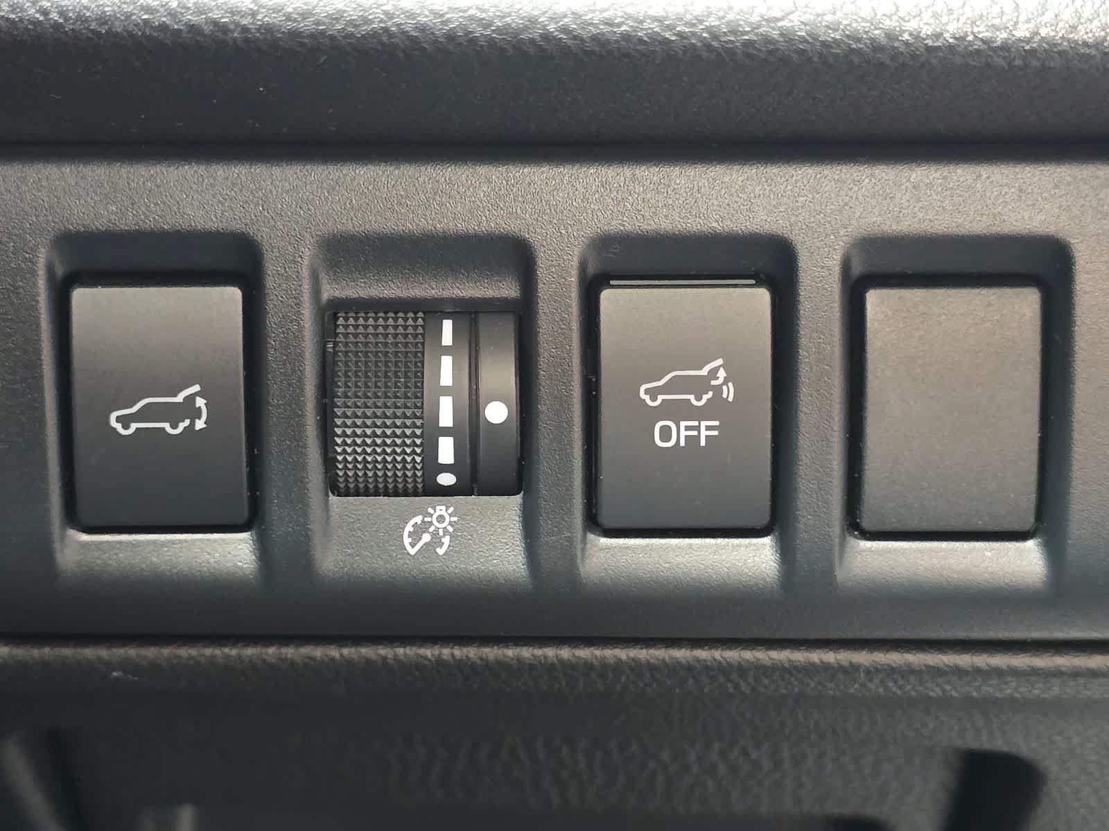 Certified 2025 Subaru Outback Premium AWD/4WD image 17