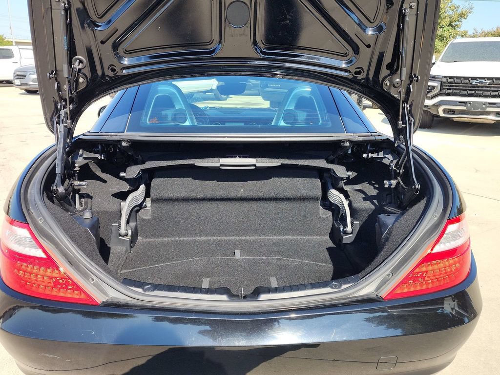 Used 2015 Mercedes-Benz SLK 250 image 22