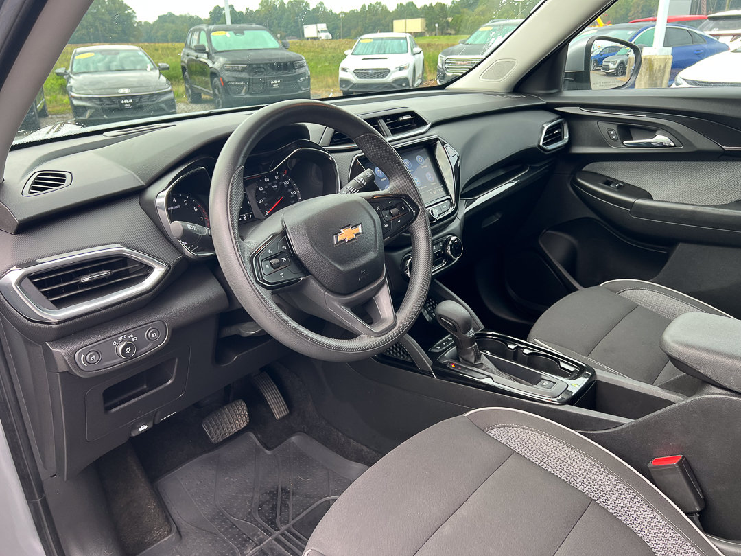 Used 2023 Chevrolet TrailBlazer LT w/ Convenience Package FWD image 15