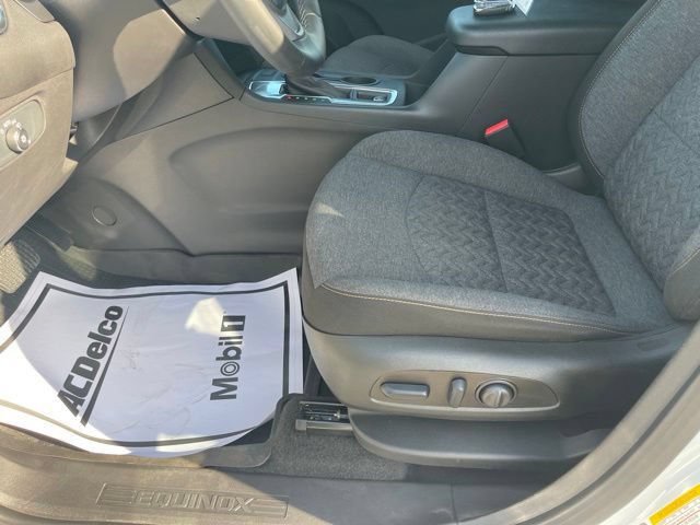 Used 2024 Chevrolet Equinox LT w/ LPO, Floor Liner Package FWD image 5