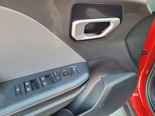 Used 2025 Kia K4 LXS image 23