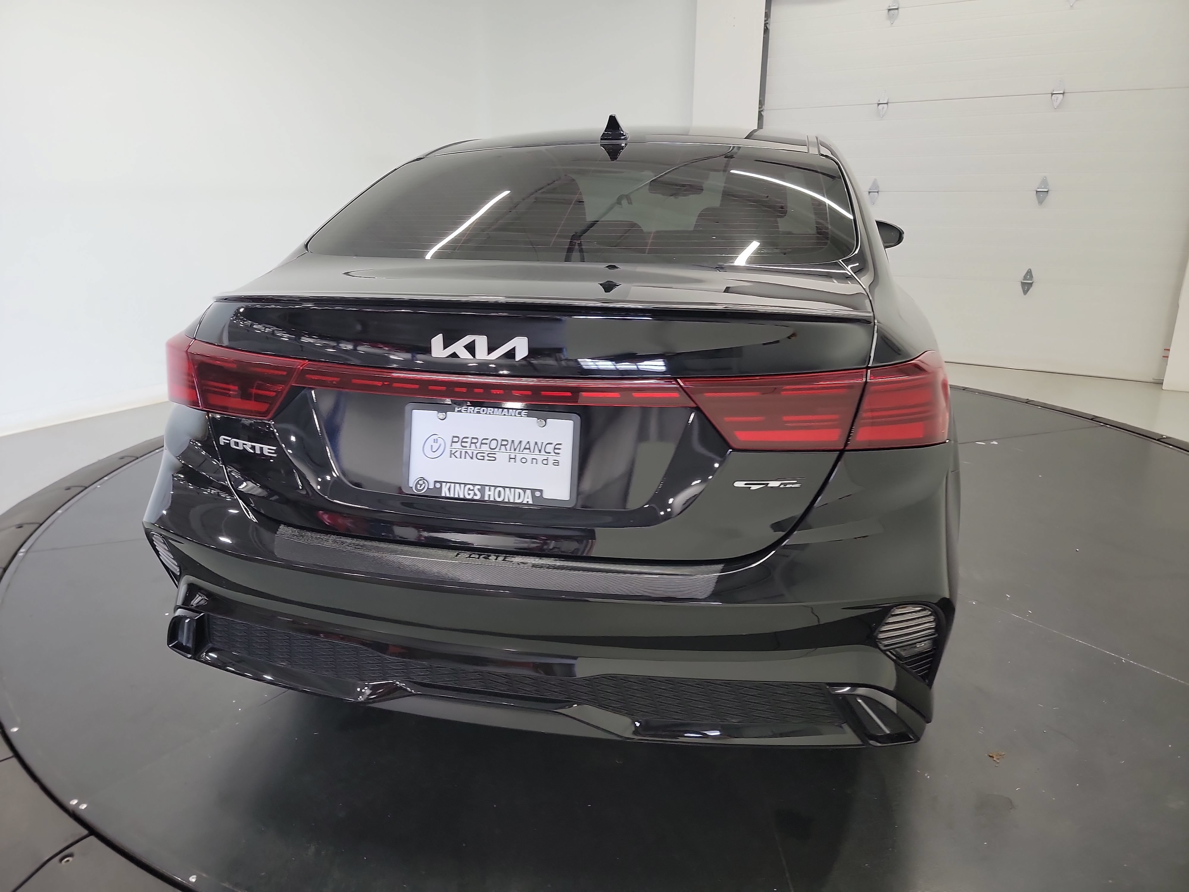 Used 2023 Kia Forte GT-Line w/ GT-Line Technology Package FWD image 8