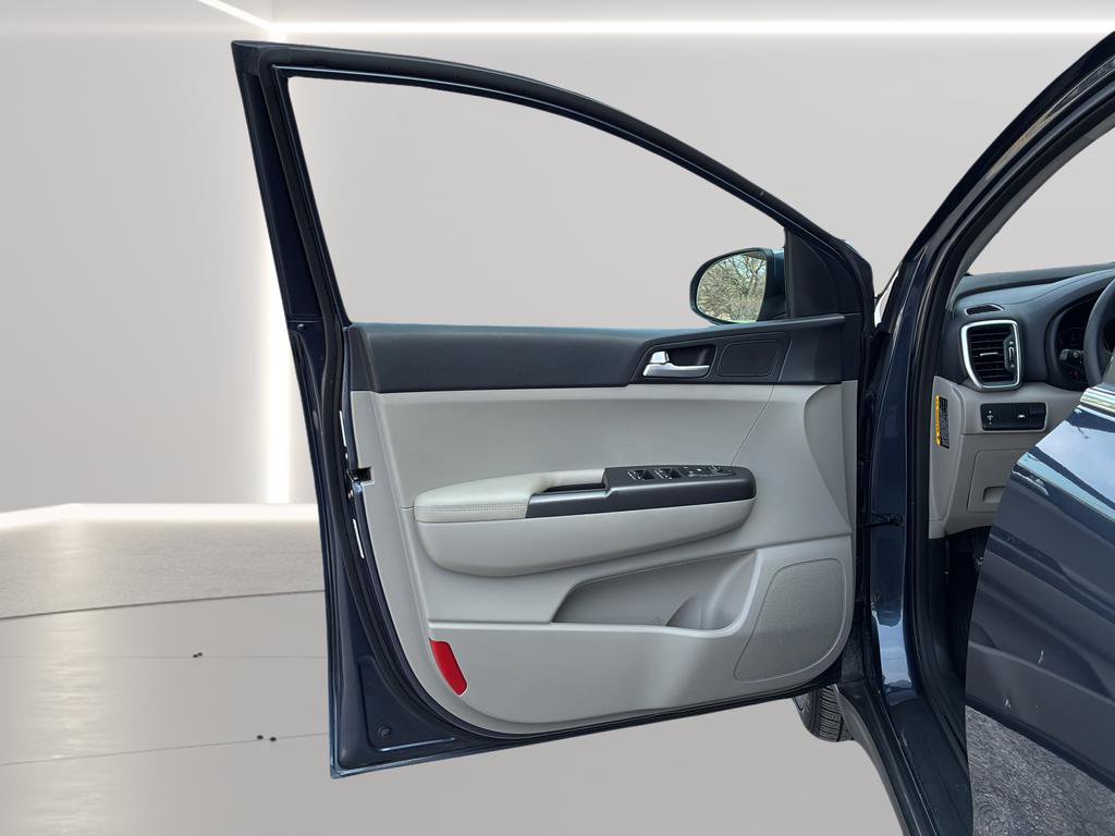 Used 2020 Kia Sportage LX FWD image 11