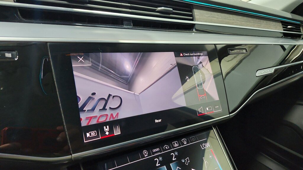 Used 2021 Audi A8 L 4.0T w/ Executive Plus Package AWD/4WD image 30