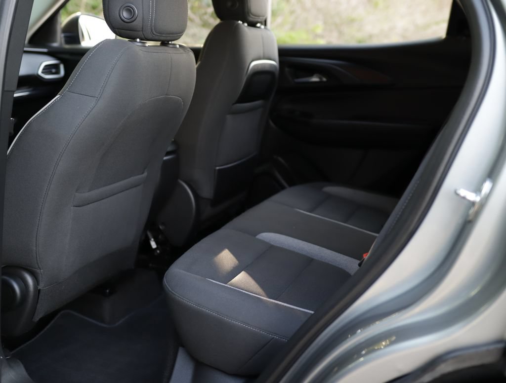 Used 2023 Chevrolet TrailBlazer LS FWD image 22