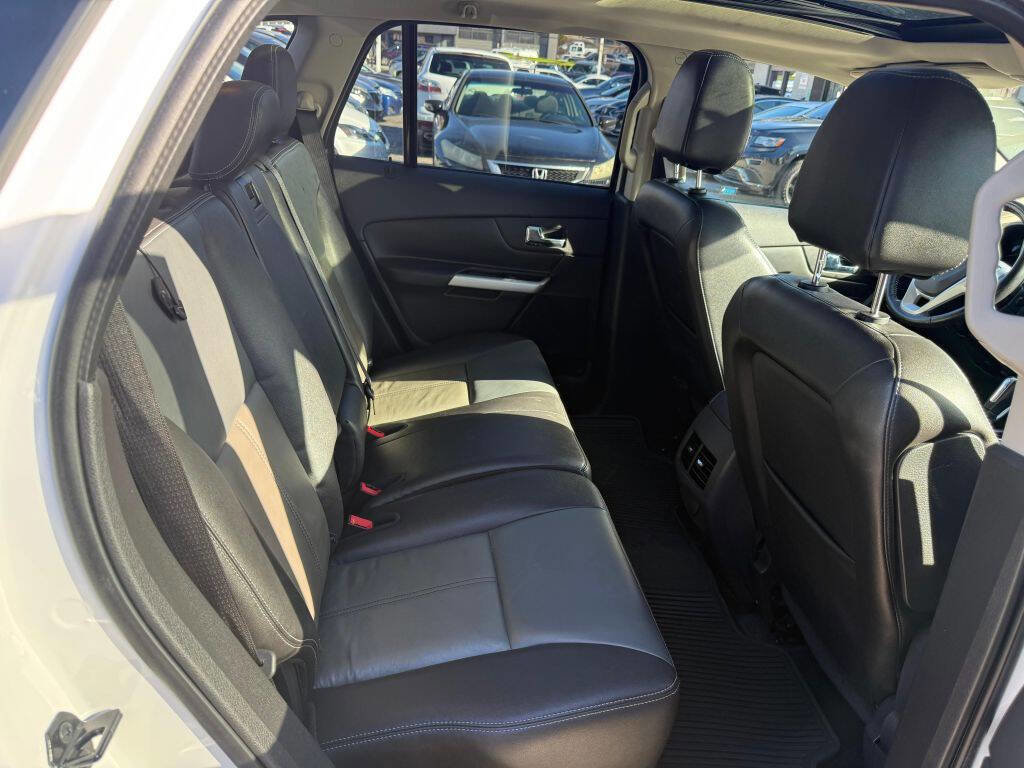 Used 2013 Ford Edge Sport w/ Driver Entry Pkg image 24