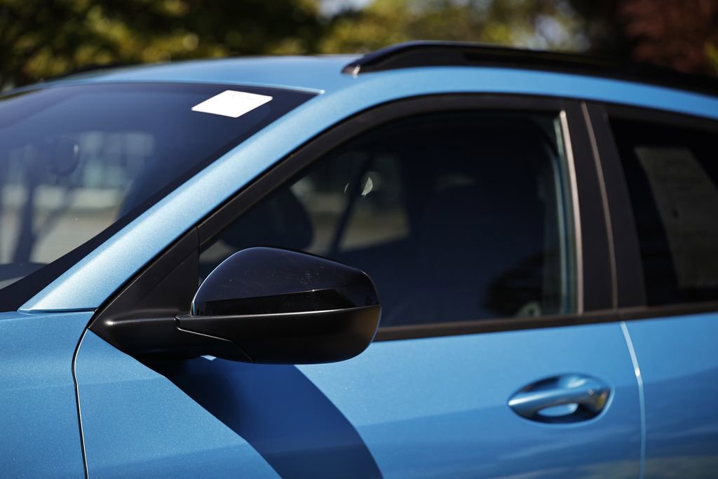 Used 2025 Chevrolet Trax RS w/ Sunroof Package FWD image 11