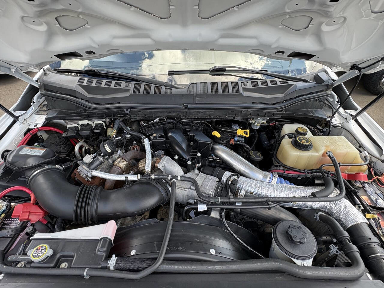 Used 2018 Ford F550 4x4 Crew Cab Super Duty image 16