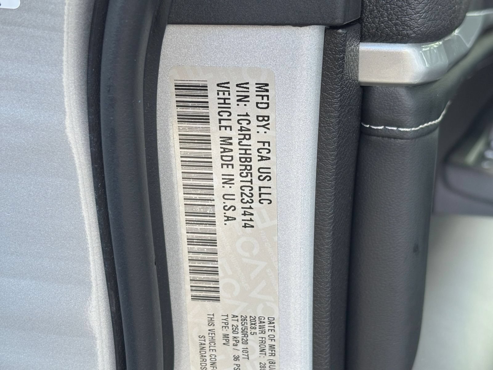 Used 2026 Jeep Grand Cherokee Limited AWD/4WD image 31