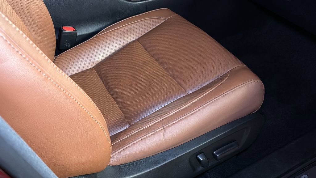 Used 2018 Toyota Highlander Limited image 12