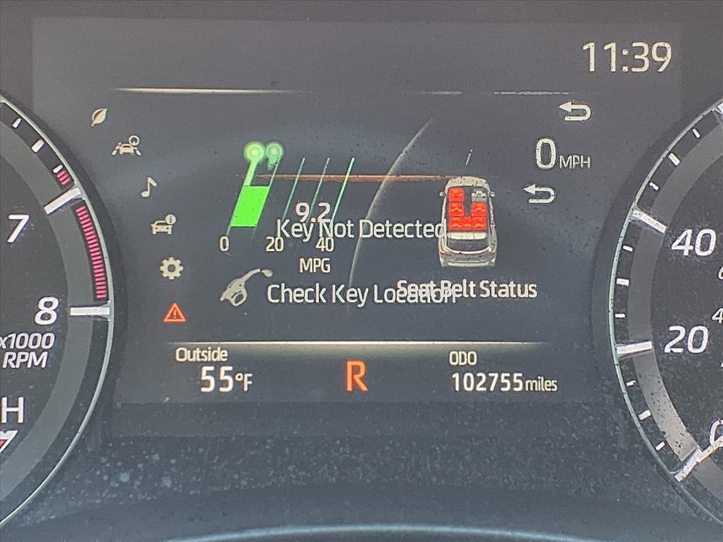 Used 2020 Toyota Highlander XLE image 34