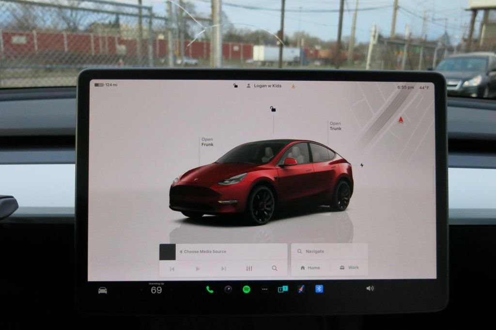 Used 2023 Tesla Model Y Performance image 26