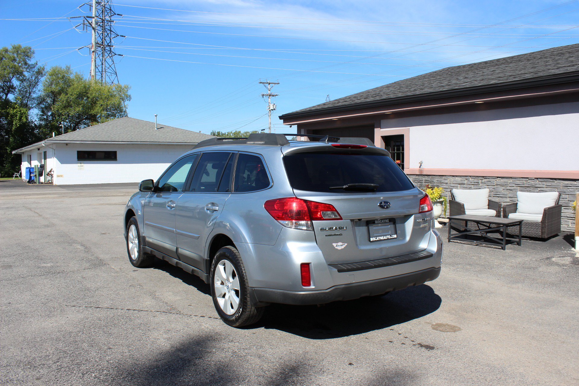 Used 2012 Subaru Outback 2.5i Limited w/ Moonroof Pkg AWD/4WD image 8