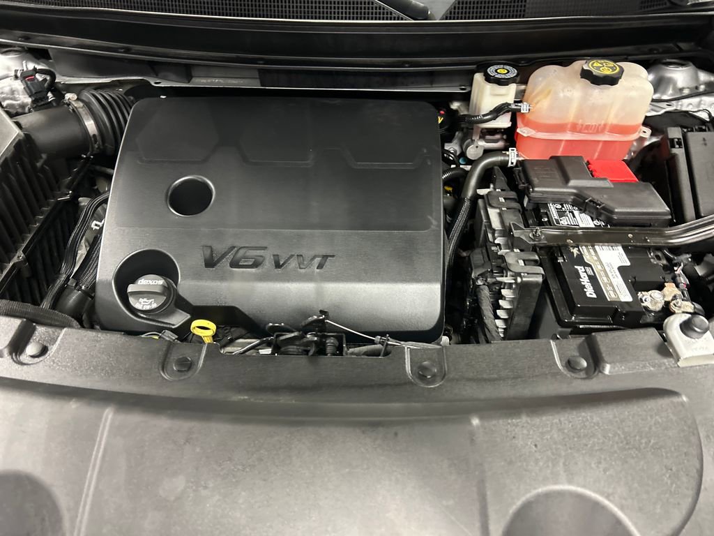 Used 2022 Chevrolet Traverse LS FWD image 26