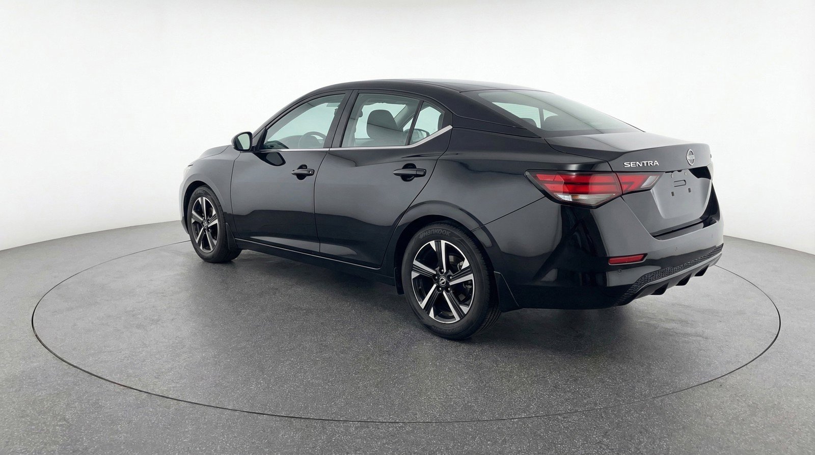Used 2025 Nissan Sentra SV FWD image 6