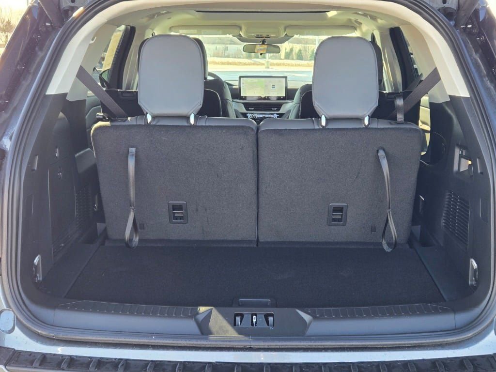 New 2026 Ford Explorer Active w/ Active Comfort Package image 13