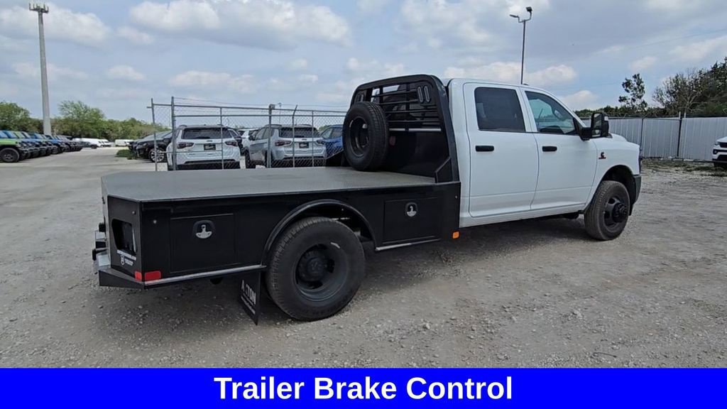 New 2026 RAM 3500 Tradesman AWD/4WD image 18