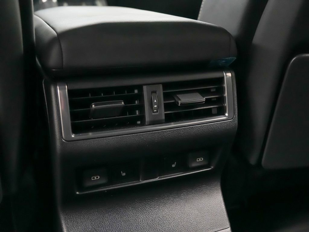 Used 2024 Lexus GX 550 image 20